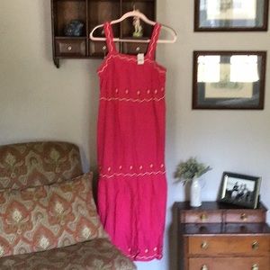 Midi pink embroidered dress